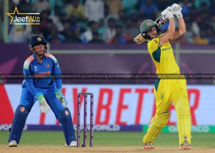 indian and australian women cricket player during match