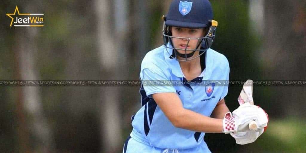 Phoebe Litchfield early cricket