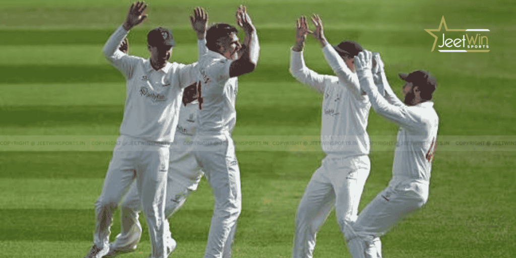 Mason Crane Hits Maiden First-Class Century as Glamorgan Outplay Surrey 2 Glamorgan vs Surrey