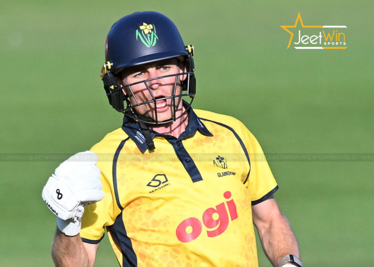 Andy Gorvin Seals Last-Ball Thriller as Glamorgan Beat Worcestershire 1 Andy Gorvin Glamorgan Worcestershire