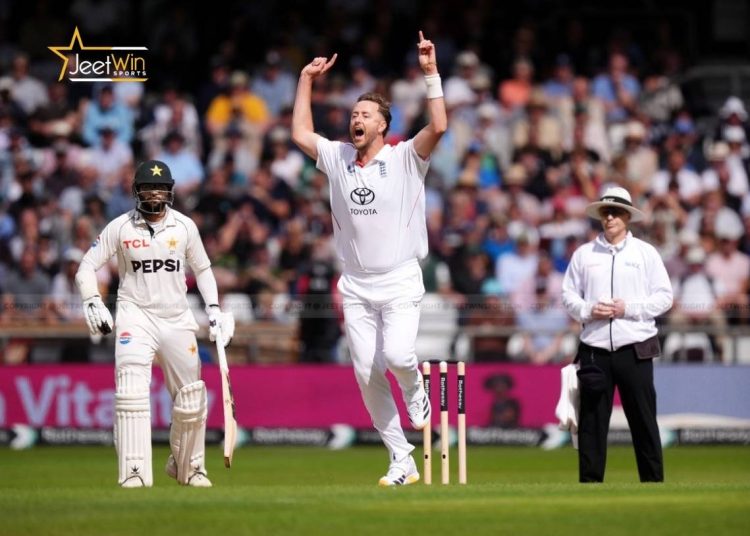England Dominate Pakistan as Ollie Robinson, Josh Tongue Share 10 Wickets 1 Ollie Robinson five wicket haul